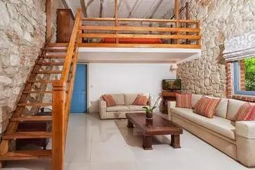 Отель Petrino Eco Village