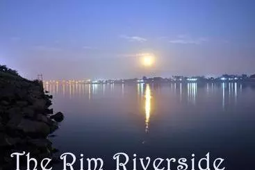 ホテル The Rim Riverside Guest House