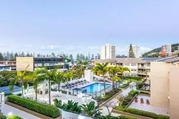Hotel The Village Holiday Apartments At Burleigh