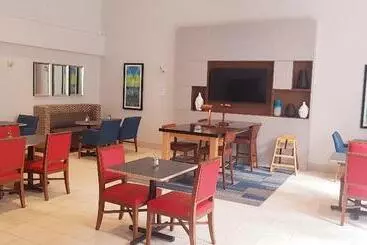 Szálloda Holiday Inn Express And Suites Surrey, An Ihg