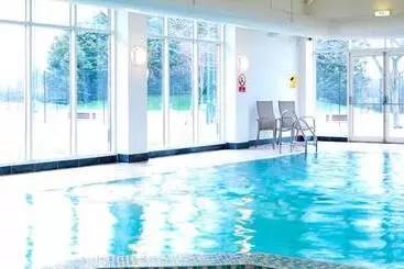 Отель Leonardo Cheltenham