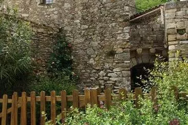 ベッドアンドブレックファースト Chambres D´hôtes Prieuré D Orniols