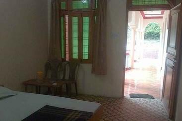 Hotel Om Shiv Shankar