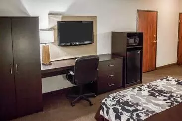 Garner Hotel Topeka West, An Ihg