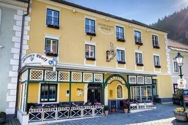 Garni Weisser Wolf   Bed & Breakfast