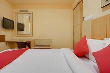 בית מלון כפרי Shanthaa Residency