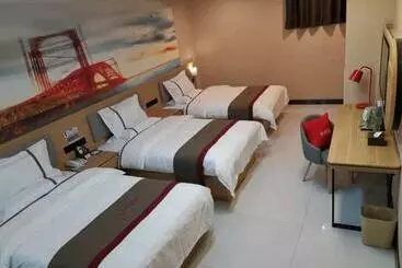 Thank Inn Chain Hotel Aksu Juche Tianwu Plaza