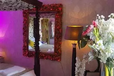Ravenscroft B&b