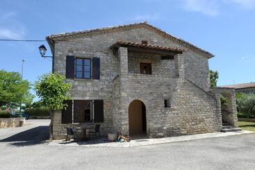 Hotelli Restaurant Les Stalagmites