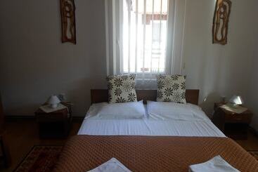 پانسیون Zoltan&erika