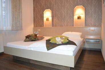 ホテル Wellness Gasthof Cafe Nuhnetal