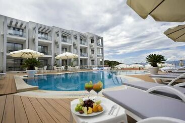 Aparthotel Kondo Suites & Residence