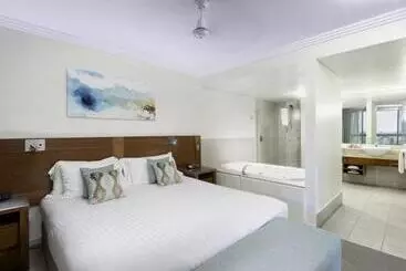Hotel Pinnacles, Airlie Beach