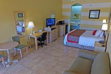 فندق Ramada By Wyndham & Suites South Padre Island