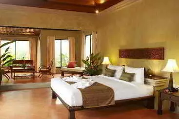 Hotel Circle Phuket Resort and Spa