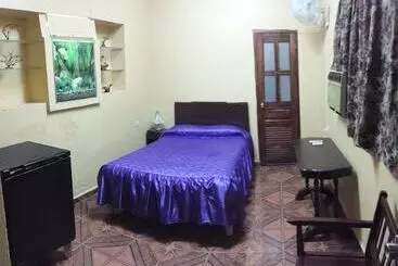 アパートメント Fernandez Room Rentals