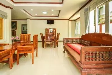 هتل Kamalar Palace Retirement Village