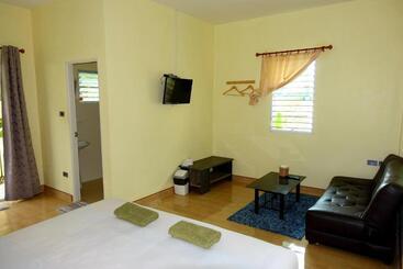 Hotel Khanom Garden Suite