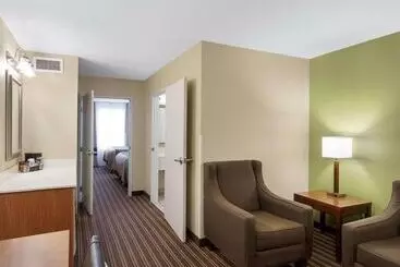 ホテル Comfort Inn & Suites Fayettevilleuniversity Area