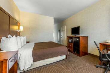 בית מלון כפרי Quality Inn