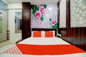 Hotel Oyo 60955 Gurukripa Lodging