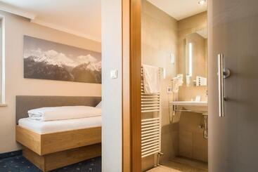 膳宿费 Gästehaus Hornegger