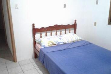 پانسیون Hospedaria Central Hostel