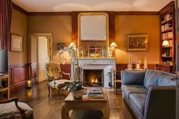 ホテル Chateau De Courban And Spa Nuxe