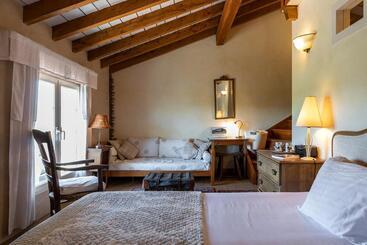 Hotel Domaine De Bassilour