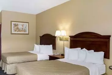 هتل Econo Lodge By Choice Greenville