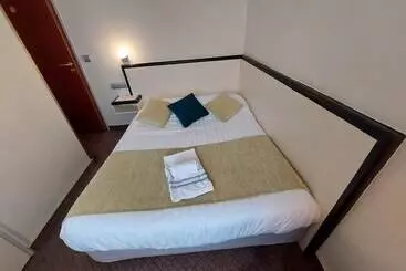 בית מלון כפרי Logis Hôtels   Hôtel Et Restaurant Le Lion D Or