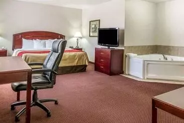 فندق Quality Inn & Suites Fort Madison Near Hwy 61