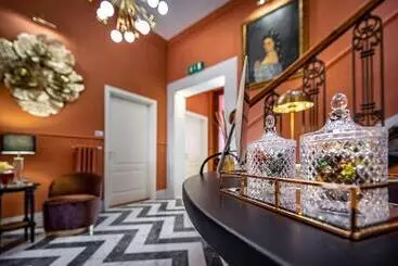 هتل Ungherese Small Luxury