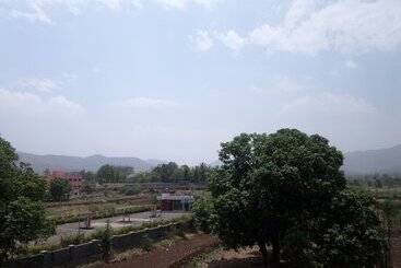 فندق Ladli Lodging