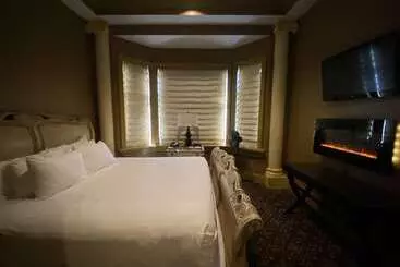 Chateau Avalon Hotel & Spa