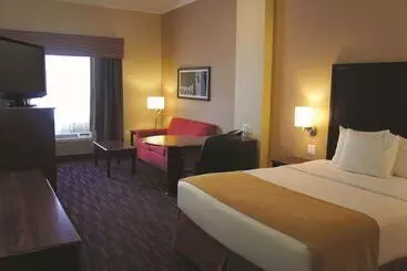 Otel La Quinta By Wyndham Albuquerque Midtown Newly Renovated