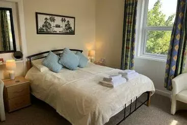 ユースホステル The Village Inn