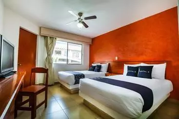 Hotel Capital O Continental Ii