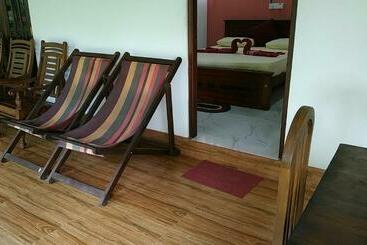 Bed and Breakfast Top Rock Villa Unawatuna