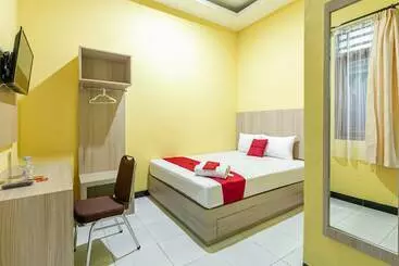 Pensió Reddoorz Near Puro Mangkunegaran