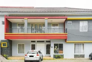 Pensão Reddoorz Near Siloam Karawaci 3
