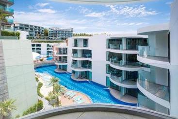 מלון דירות Joy Phucket Absolute Twin Sands Resort