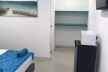 ユースホステル Tropical Breeze Aeropuerto
