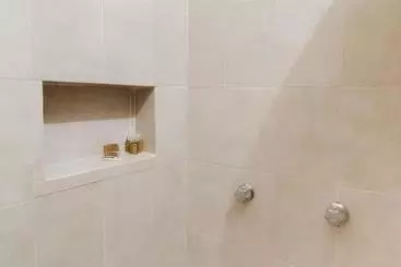 Hotelli Yumkiin   Cerca Del Ferry Y Terminal Ado