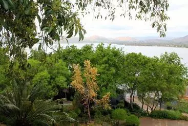 Majatalo Hartbeespoortdam Lodge