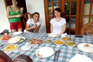 Pension (Hôtel basse catégorie) Thuruliya Residence