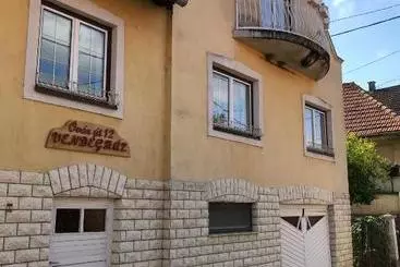 پانسیون óvár 12 Vendégház