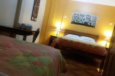 ユースホステル Hostal Timara
