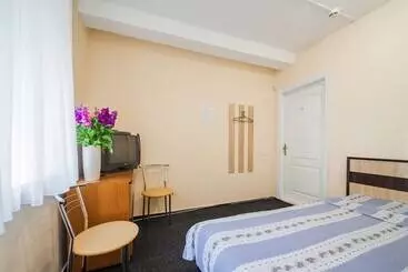 پانسیون Guest House Near Railway Station