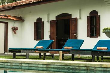 بنسيون Kalahe House